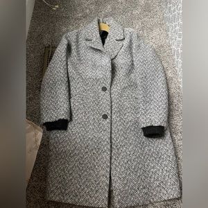 Topshop black and white coat like new condition
